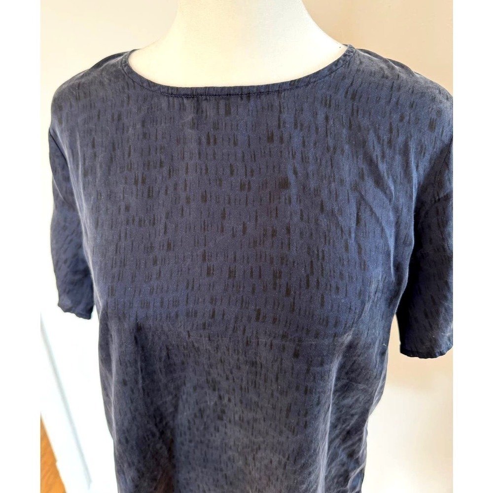 Eileen Fisher Silk & Organic Cotton Blouse Size SP (printed shortsleeve) - Picture 2 of 6